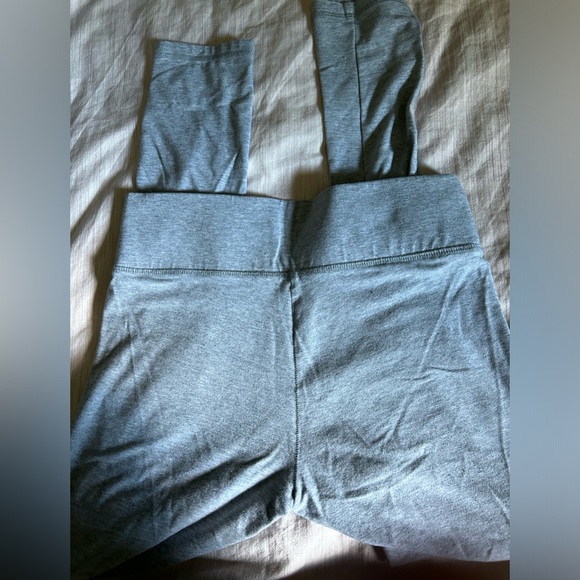 Victoria Secret Grey Heather Leggings - Picture 4 of 4